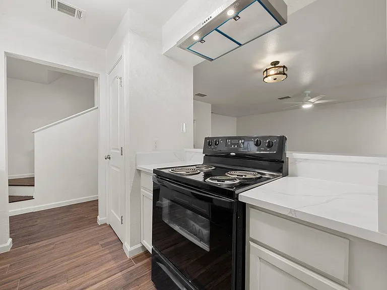 6821 Old Quarry Ln — Photo 16