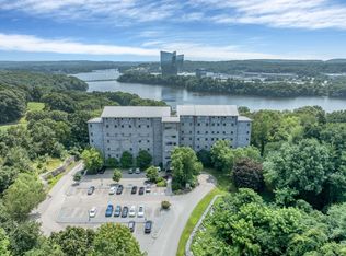 586 W Thames St APT 304, Norwich, CT 06360