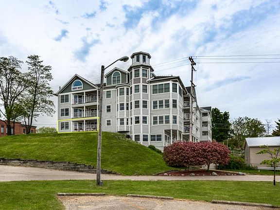 5th image of 7338 Huron Ave #102