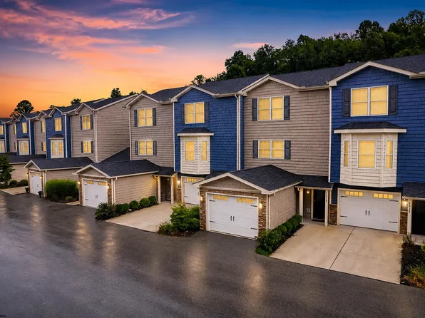1335 Canyon Rd, Morgantown, WV 26508