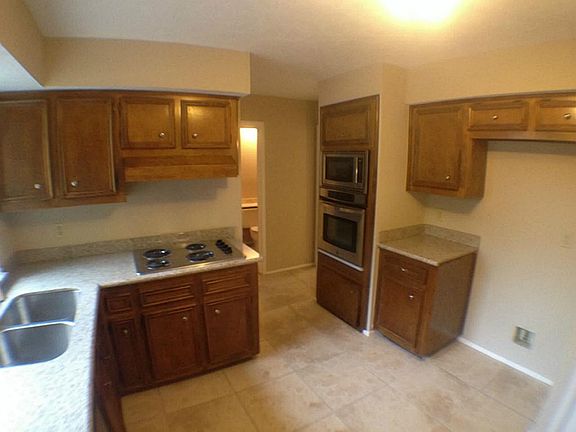 5th image of 15339 Meadow Village Dr