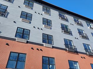 2 Grove St #218, Dover, NH 03820