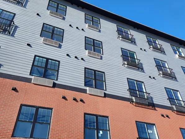 2 Grove St, Dover, NH