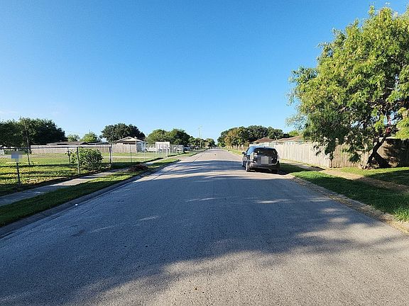 5th image of 4613 Hakel Dr