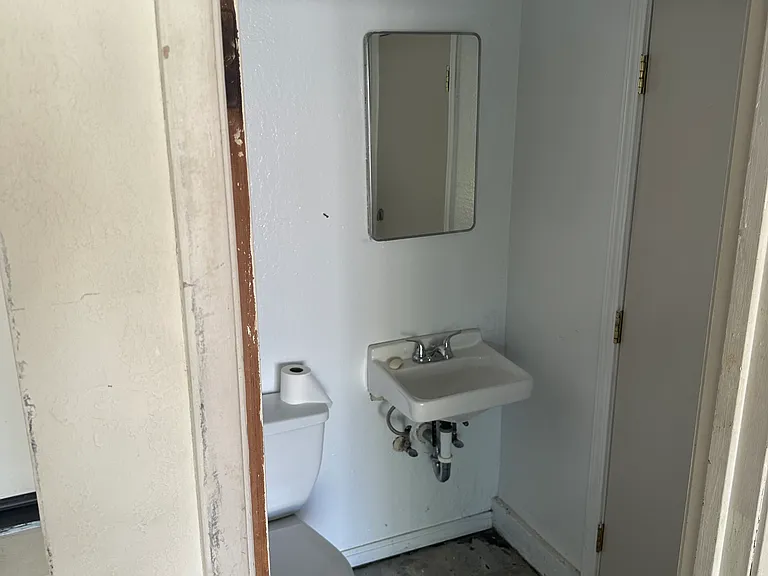 4633 Morpheus Ln — Photo 34