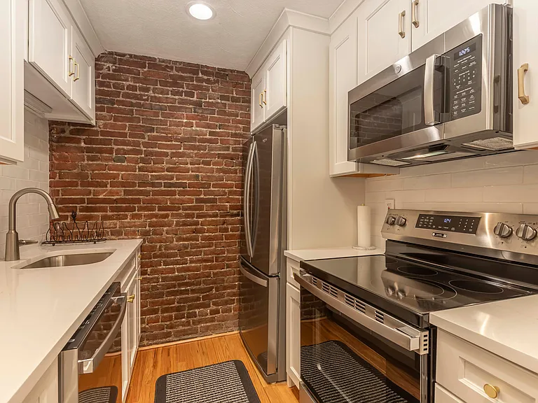 462 Beacon St #22 — Photo 13