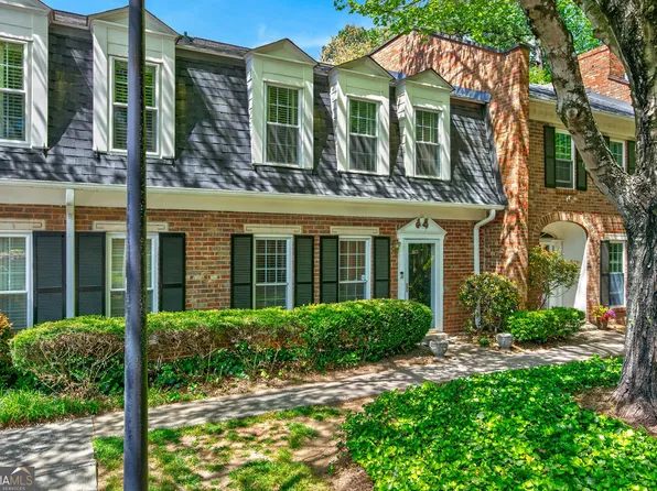 9 Scotland Pl NW, Atlanta, GA 30318