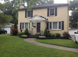 102 Huxley Dr, Amherst, NY 14226