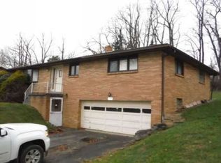 155 Parkview Dr, Wintersville, OH 43953
