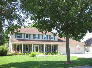 931 E Foxmoor Ln, Appleton, WI 54911