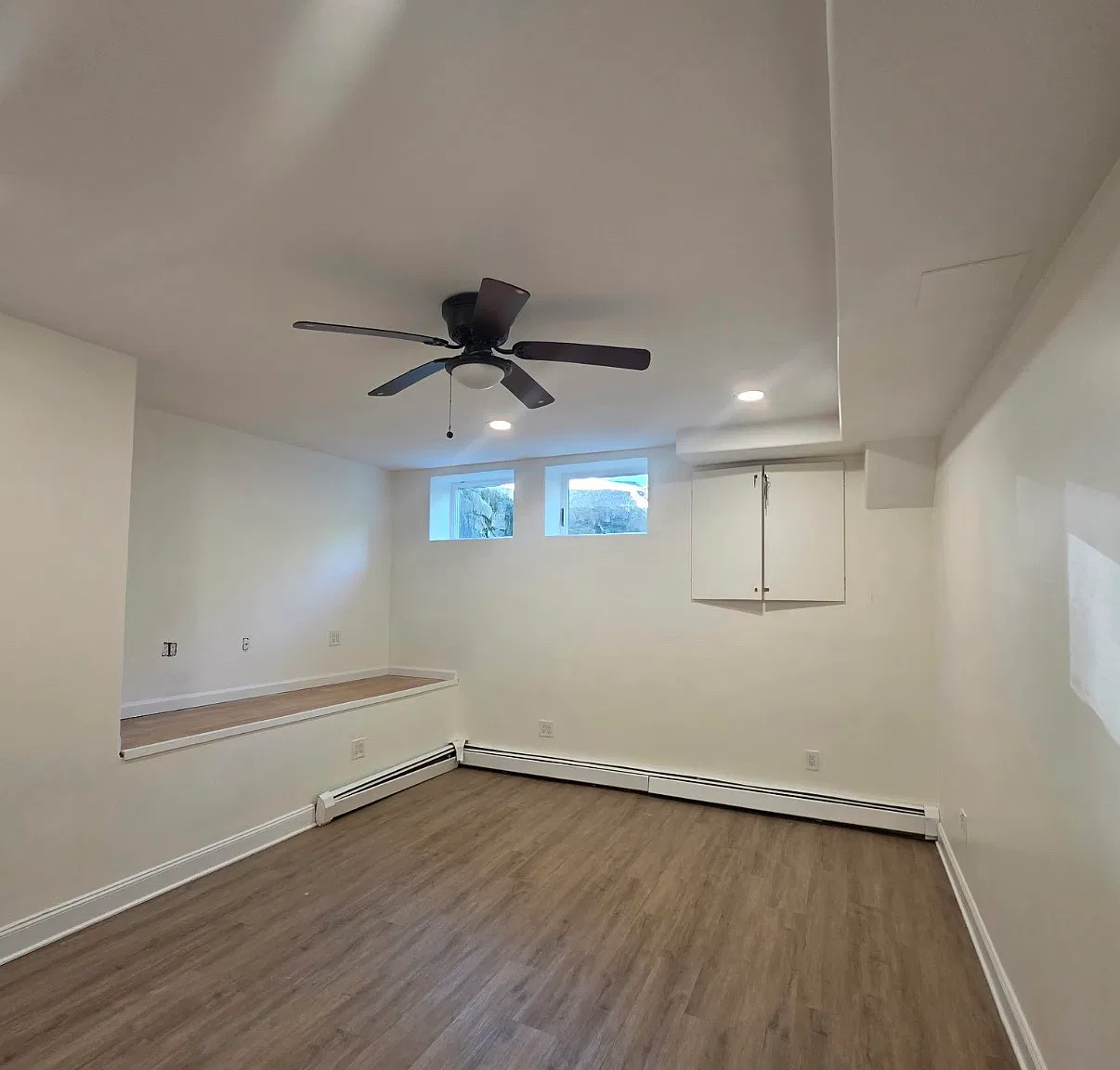 2 bed, 850 sqft, $3,000 — Photo 3