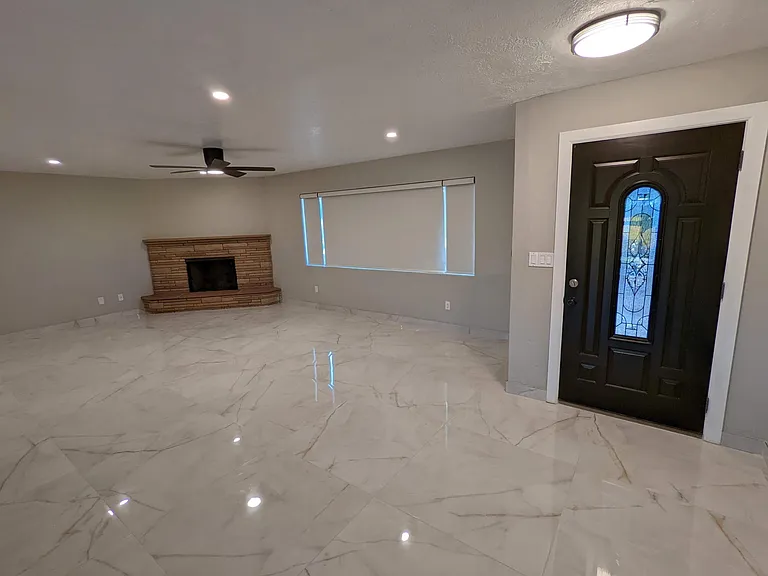 1062 W Ina Rd — Photo 14