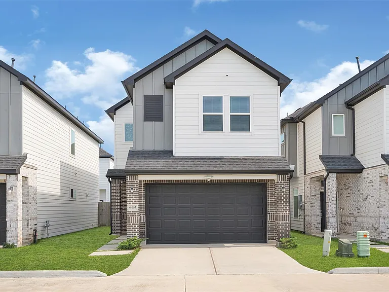 6405 Leopold Star Ln — Photo 2