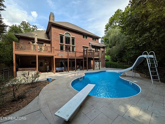 2nd image of 73 Hickory Trl