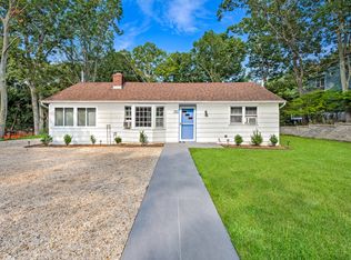 70 Bay View Dr W, Sag Harbor, NY 11963