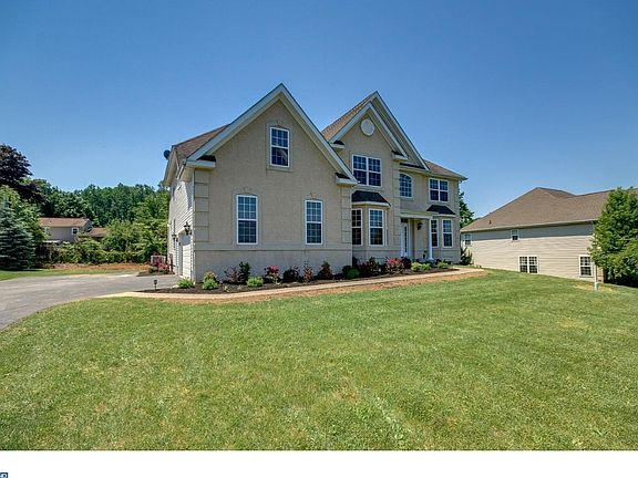 2nd image of 19 Millridge Dr
