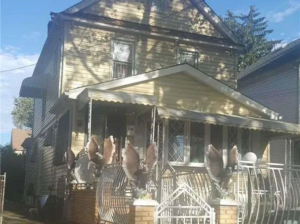 109-93 202nd Street, Saint Albans, NY 11412