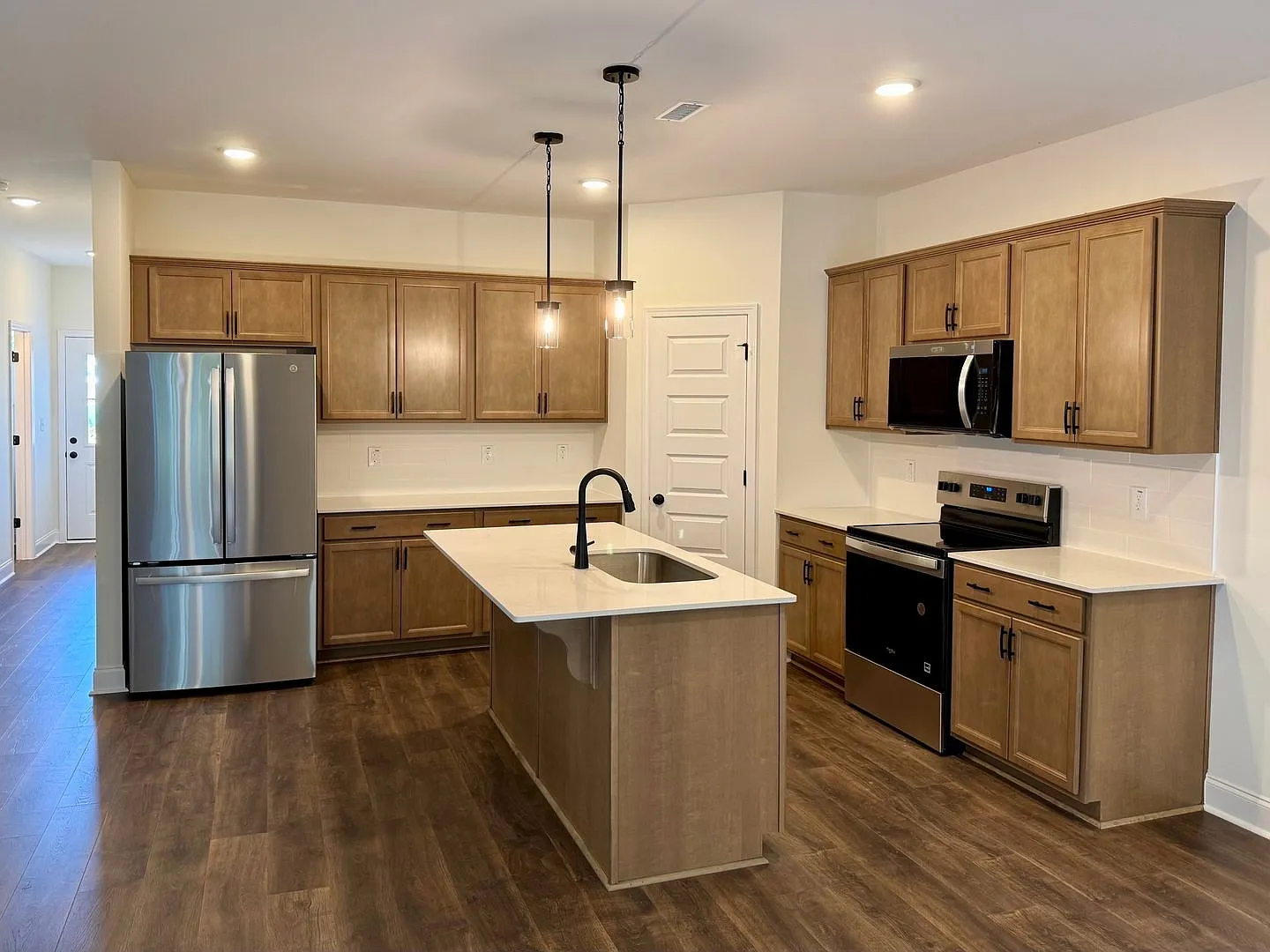 3 Bed, 2.5 Bath 1 car garage townhome in Clayton's Ashcroft community! — Photo 3