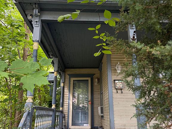 2nd image of 821 N Seymour Ave