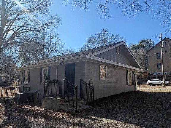 3rd image of 5715 Harding Dr