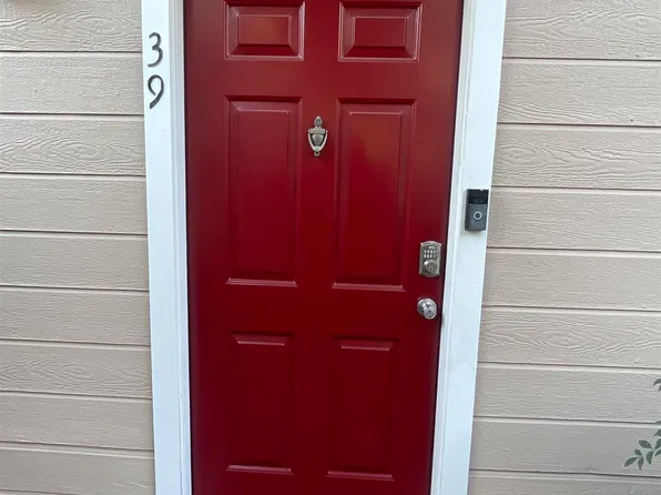 2055 Amanda Way APT 39, Chico, CA 95928