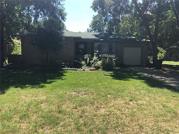 2nd image of 1809 Carol St