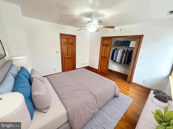 4th image of 2635 W Girard Ave #B