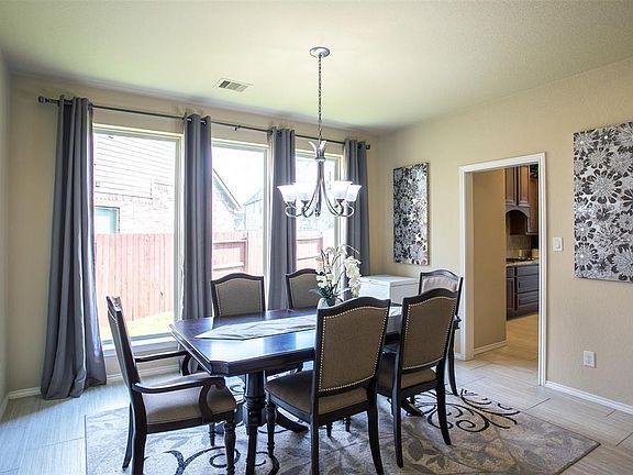5th image of 2505 Mountain Sage Dr