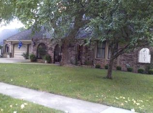 3609 NW Lake Dr, Lees Summit, MO 64064
