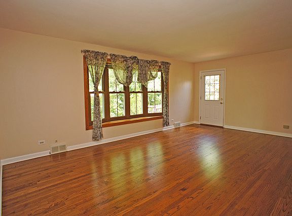 4th image of 426 N Benton St