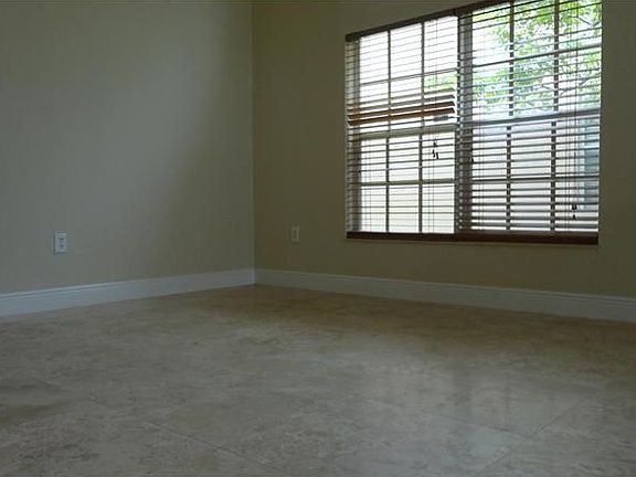5th image of 5062 SW 173rd Ave