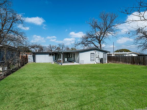 5th image of 58 WAYSIDE DR