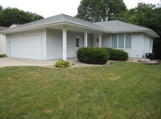 1420 Chadwick Dr, Normal, IL 61761