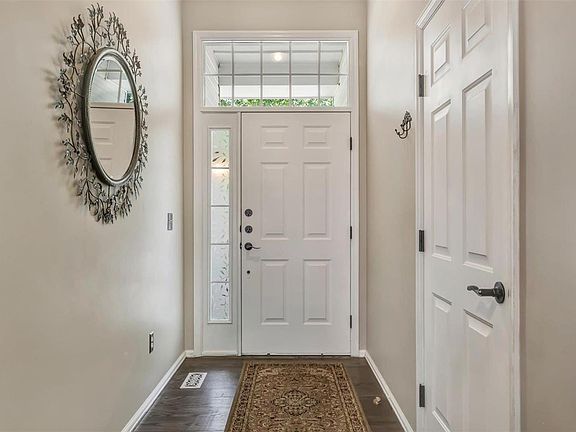 3rd image of 840 Gandolf Way