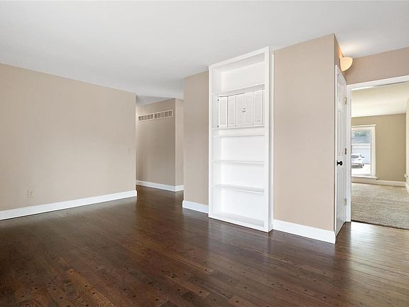 3rd image of 2729 Ashrock Dr