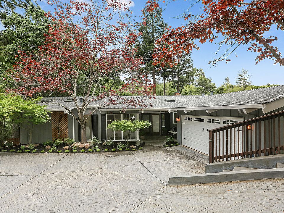 2nd image of 34 Saint Stephens Dr
