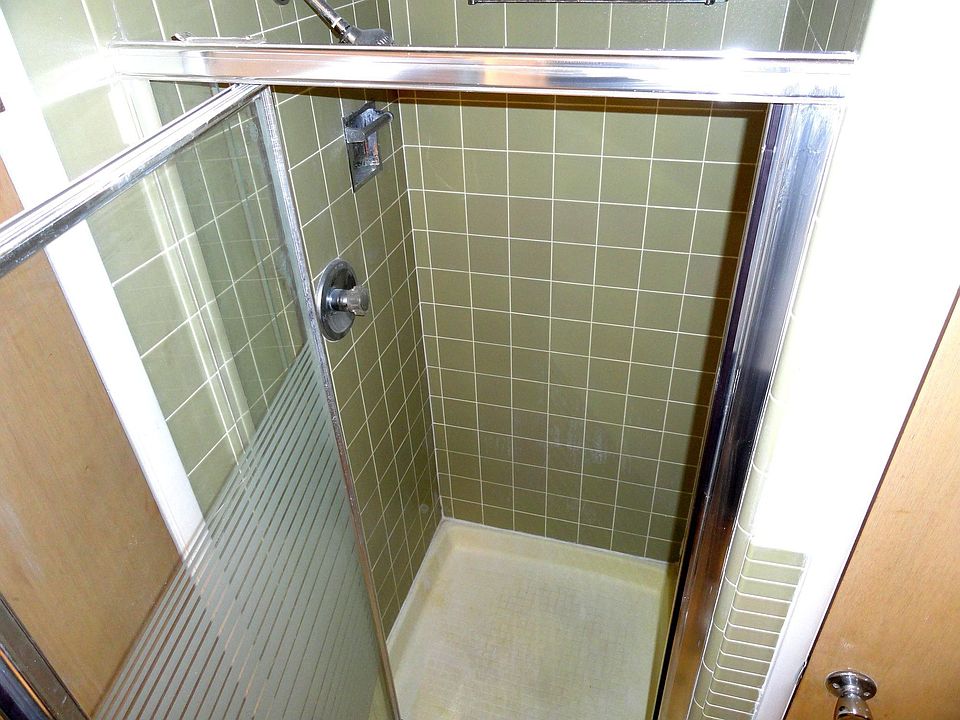 Upper level Bathroom