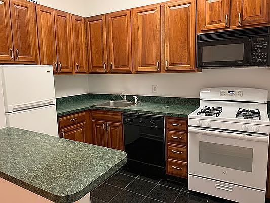 4th image of 78 W 85th St APT 4A