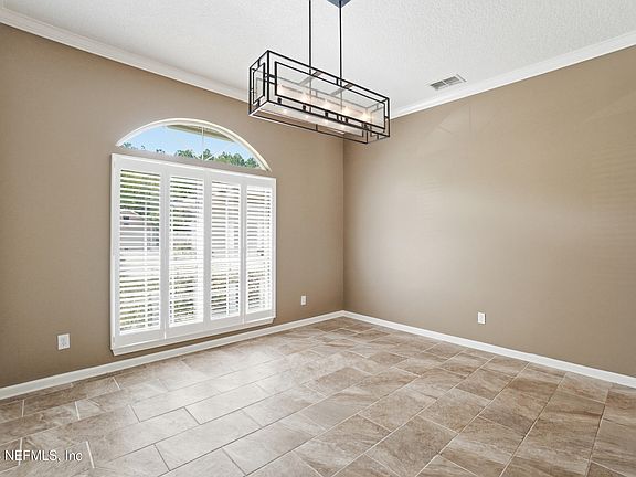 5th image of 2501 CEDAR TRACE Drive W