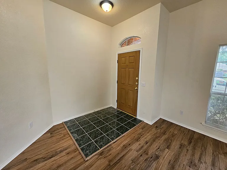 4320 Palmdale Dr — Photo 6