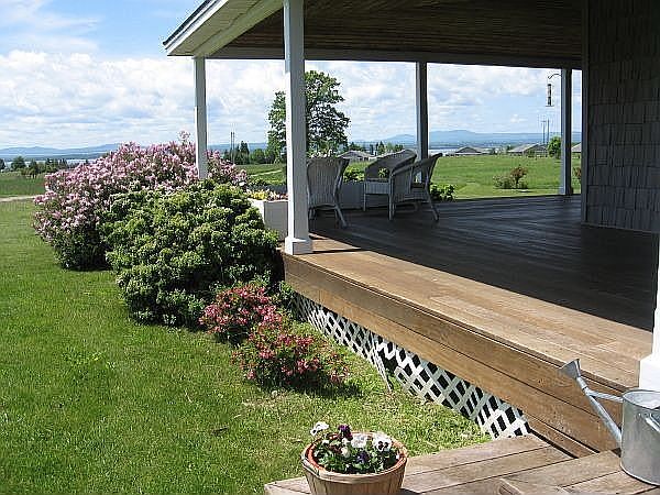 2nd image of 4 Maynard Ct