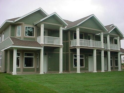 1st image of 837 Bella Dr