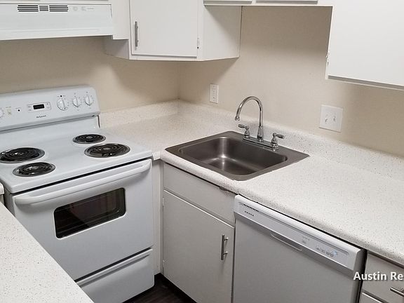 5th image of 6009 N Lamar Blvd #307