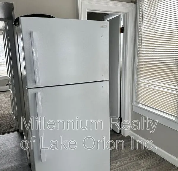 734 W Oregon St #1 — Photo 5