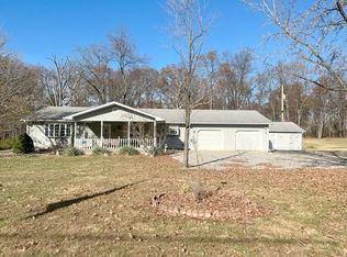 2137 State Highway 15, Fairfield, IL 62837