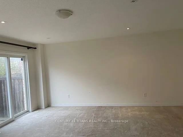 32 Etienne St — Photo 6