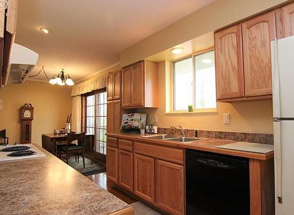 4th image of 5283 Durwood Dr