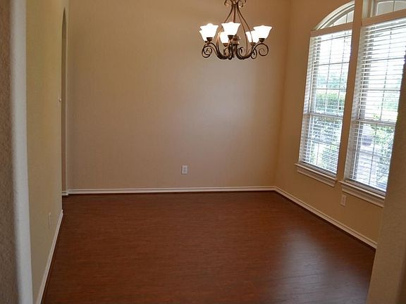5th image of 5027 Parkcanyon Ln