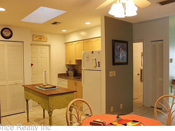 2nd image of 12263 Londonderry Ln