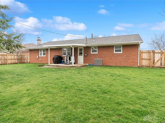 4th image of 79 Roselawn Dr